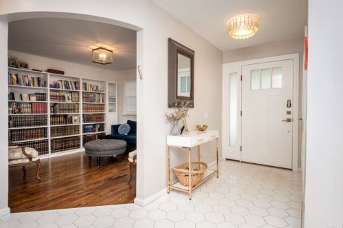 969 End, Woodsburgh NY  11598-1005 exterior