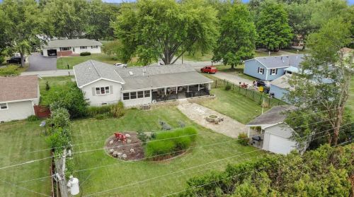 2153 Marshall Dr, Valpo IN  46385-5429 exterior