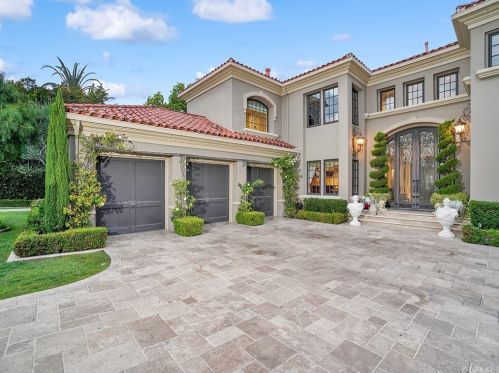 2 Windemere Ct, Newport Beach, CA 92657-1503