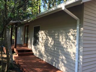 17528 32nd Ave, Seattle WA  98155-5328 exterior