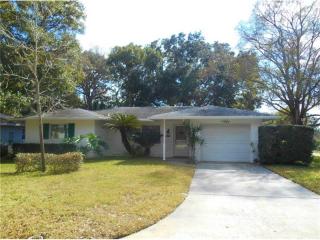 1205 Saint Andrews Dr, Dunedin, FL 34698-2722