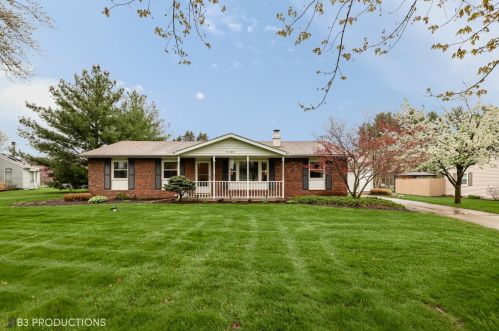 115 Woodview Dr, Valpo, IN 46383-7805