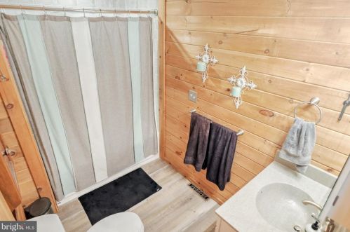 315 Bacon Rd, Red Lion PA  17356-8887 exterior