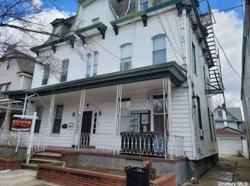 86-71 107th St, Jamaica, NY 11418-1139
