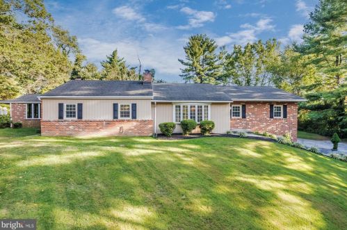 32 Clayton Park Dr, Glen Mills, PA 19342-1527