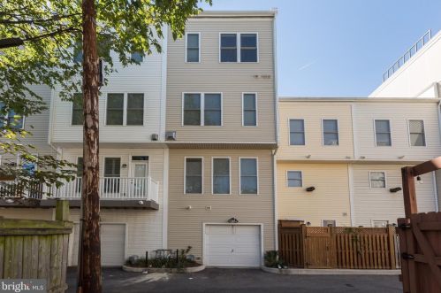 926 4 St, Washington DC 20003-3461 exterior