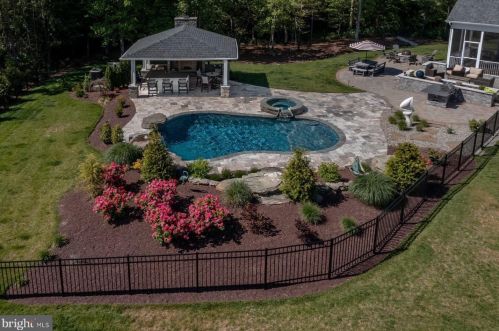 23380 Horse Island Rd, Lewes, DE 19958-3353