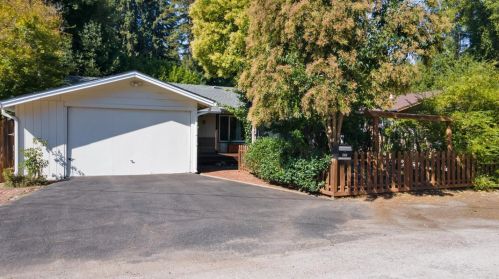 375 Woodland Dr, Ben Lomond, CA 95005-9338