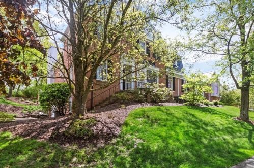401 Hickory Ct, Pittsburgh, PA 15238-1321