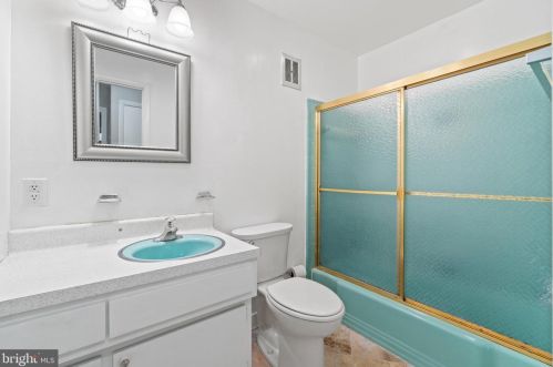 6501 Carrsbrook Ct, Springfield VA 22150-1311 exterior