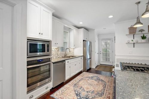 556 Centennial Ave, Sewickley PA  15143-1721 exterior