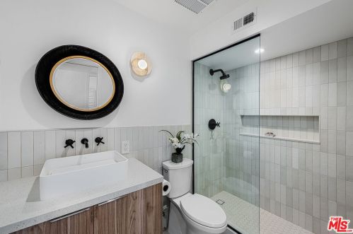 1055 Louise Dr, Palm Springs CA  92262-3241 exterior