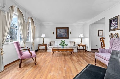 226 Iola St, Glenshaw, PA 15116-2029