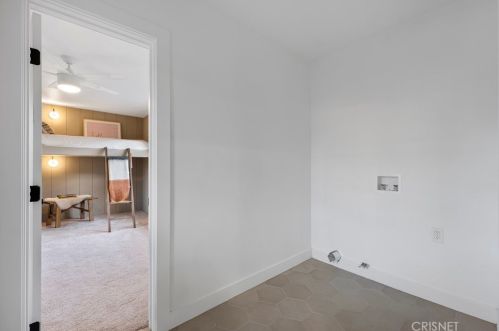 6554 Colbath Ave, Van Nuys CA  91401-1503 exterior