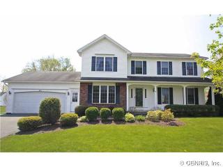 40 Bronze Leaf Trl, Rochester, NY 14612-2360