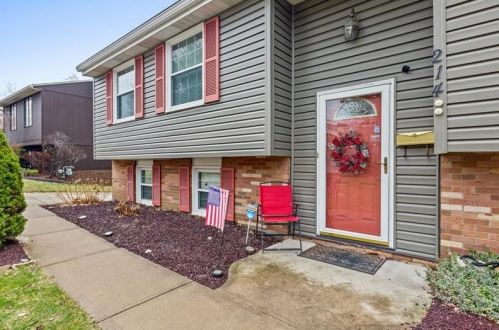 214 Hunting Creek Rd, Canonsburg, PA 15317-2324