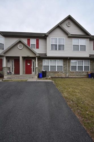 232 Nesquehoning St, Easton PA  18042-6751 exterior