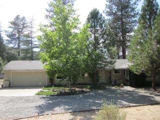 45233 Big Oak Ln, Oakhurst, CA 93644-9549