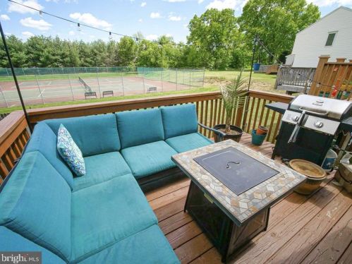 707 Quest Ct, West Deptford, NJ 08051-2277