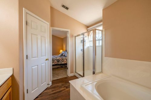 8686 White Peacock Way, Elk Grove CA  95624-3701 exterior