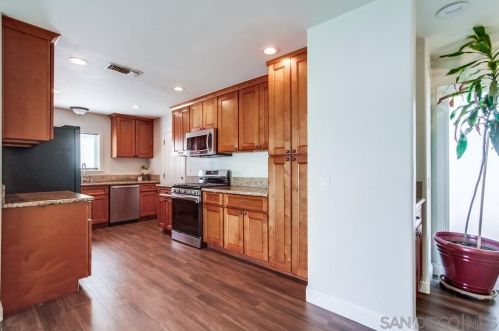 662 Michael St, Oceanside CA  92057-3504 exterior