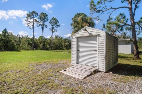 407 Prospect Ave, Lehigh Acres FL  33972-7842 exterior