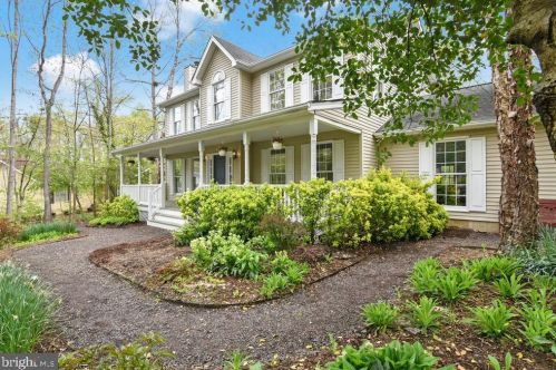 217 Saylers Creek Rd, Locust Grove, VA 22508-5119