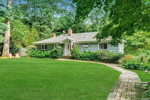 123 Valley Ave, Matinecock, NY 11560-2040