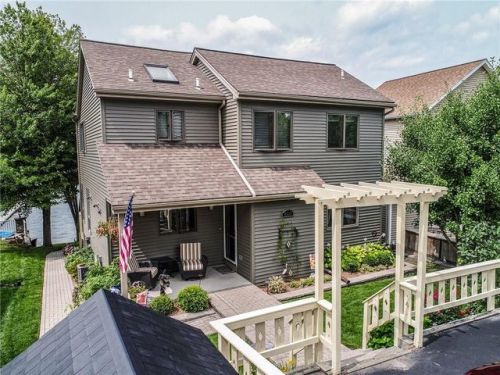 4596 Lake Rd, Livonia, NY 14487-9756