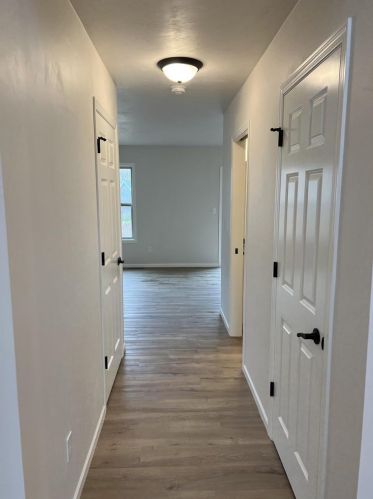 2737 Crestwood Springs Ct, Green Bay, WI 54304-1835