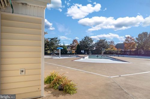6029 Hot Spring Ln, Fredericksburg VA  22407-3708 exterior