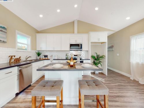 9114 B St, Oakland CA 94603-2423 exterior