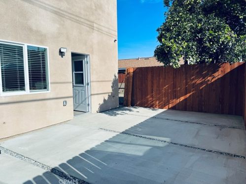 2014 Piru St, Compton CA  90222-3525 exterior