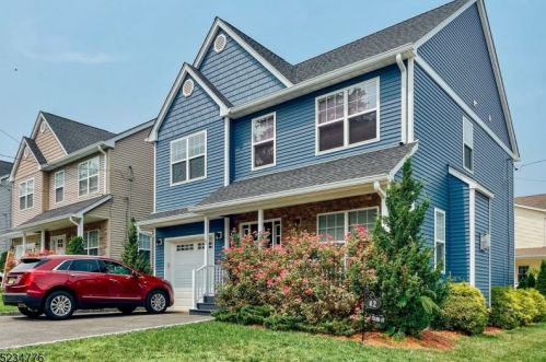 42 Veranda Ave, West Paterson, NJ 07424-1088