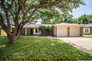 7907 Bangor Ave, Lubbock, TX 79424-2811