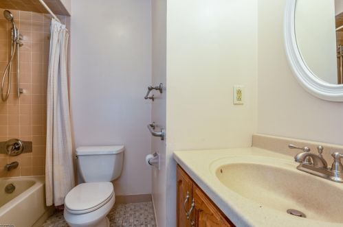 34 Bristol Ave, Flemington NJ  08822-1814 exterior