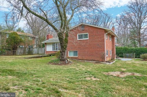 3482 Mildred Dr, Falls Church, VA 22042-3932