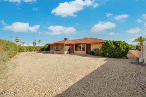 13122 Meeker Blvd, Sun City AZ 85375-3725 exterior