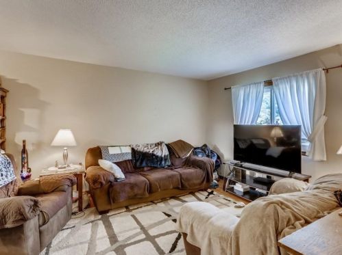 2440 103rd Ln, Minneapolis, MN 55433-4527