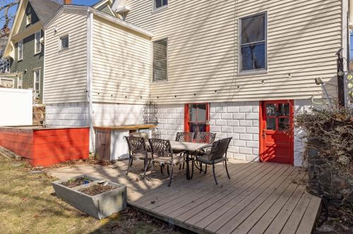 32 Hill St, Dover NH  03820-3111 exterior