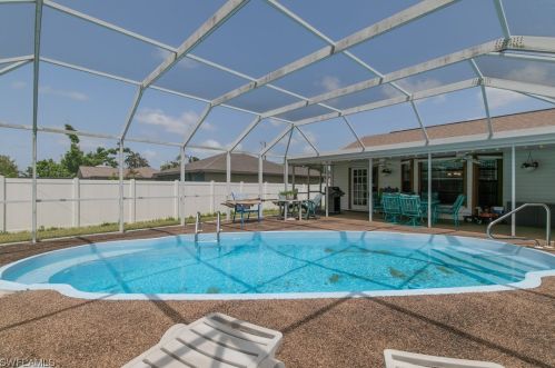 612 4th Ter, Cape Coral FL  33909-2002 exterior