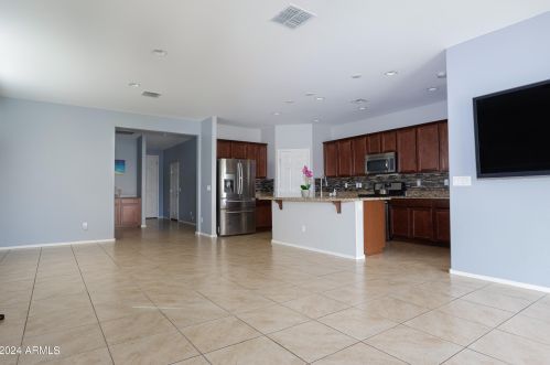 10814 Monroe St, Avondale AZ  85323-6892 exterior