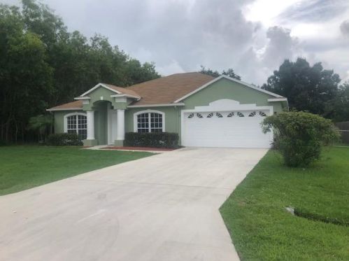 5457 Crooked St, Fort Pierce, FL 34986-4029