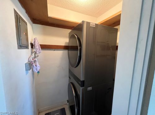 2205 Croton Ct, Lehigh Acres FL  33936-4374 exterior