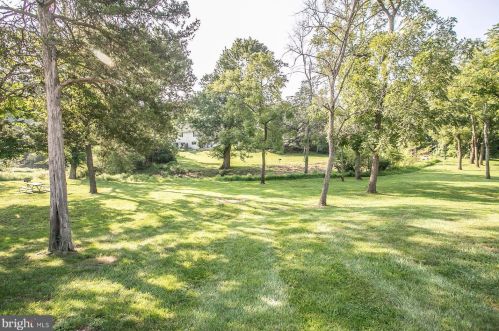 132 Ardwick Ter, Lansdale PA 19446-4925 exterior