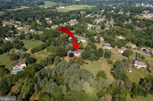 279 Schoolhouse Rd, Pottstown, PA 19465-8031