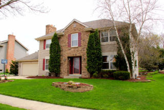 2245 Stony Ridge Dr, Waukesha WI  53189-7759 exterior