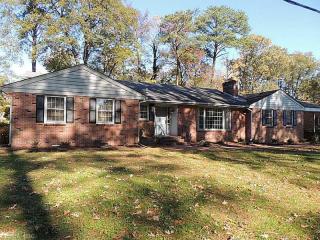 5012 Dogwood Trl, Portsmouth, VA 23703-3806