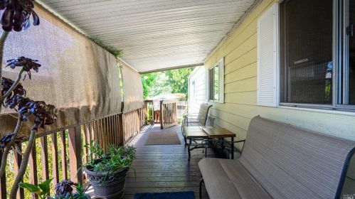 250 Hermosa Cir, Santa Rosa CA  95409-3237 exterior