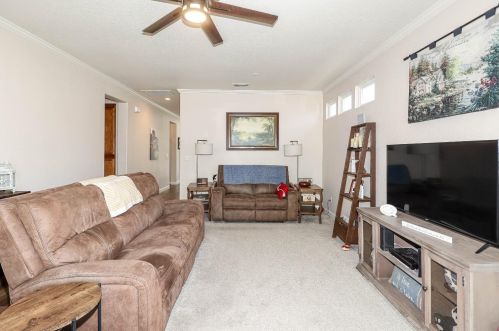 3387 Four Seasons Dr, Turlock CA  95382-9713 exterior